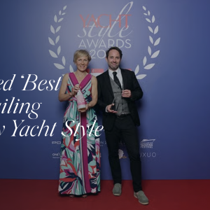 híra 80 marki Fountaine Pajot z wyróżnieniem prestiżowego magazynu żeglarskiego