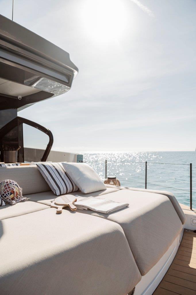 Azimut Seadeck 6_exteriors_2