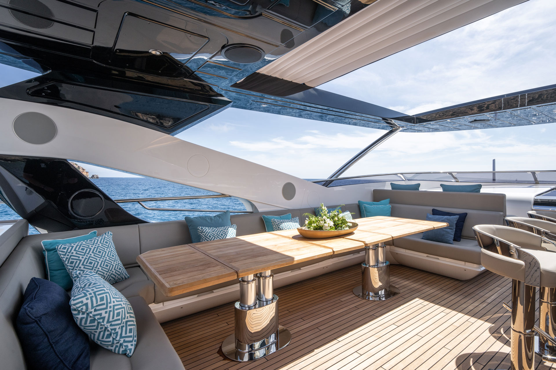 MEROS_Signature-95-Yacht_Flybridge