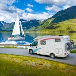 Wskazówki dotyczące obsługi akumulatorów do łodzi i kamperów na sezon 2021