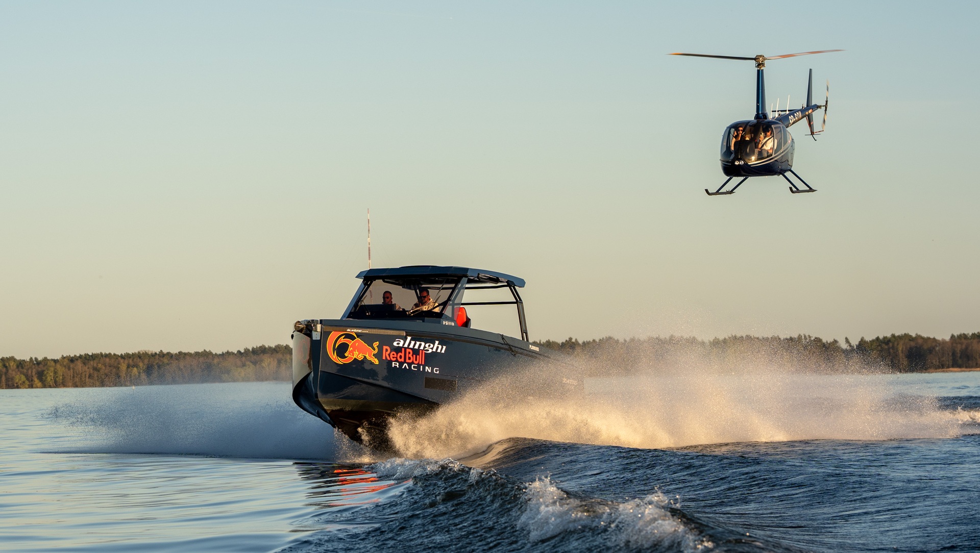 D37 Alinghi Red Bull Racing
